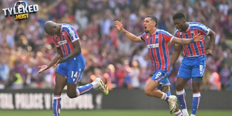 Giải đấu Conference League xuất hiện nhiều thẻ đỏ